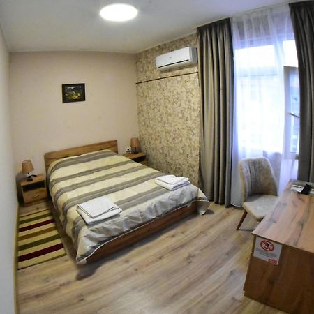 Hotel Rade 1 Vratsa ภายนอก รูปภาพ