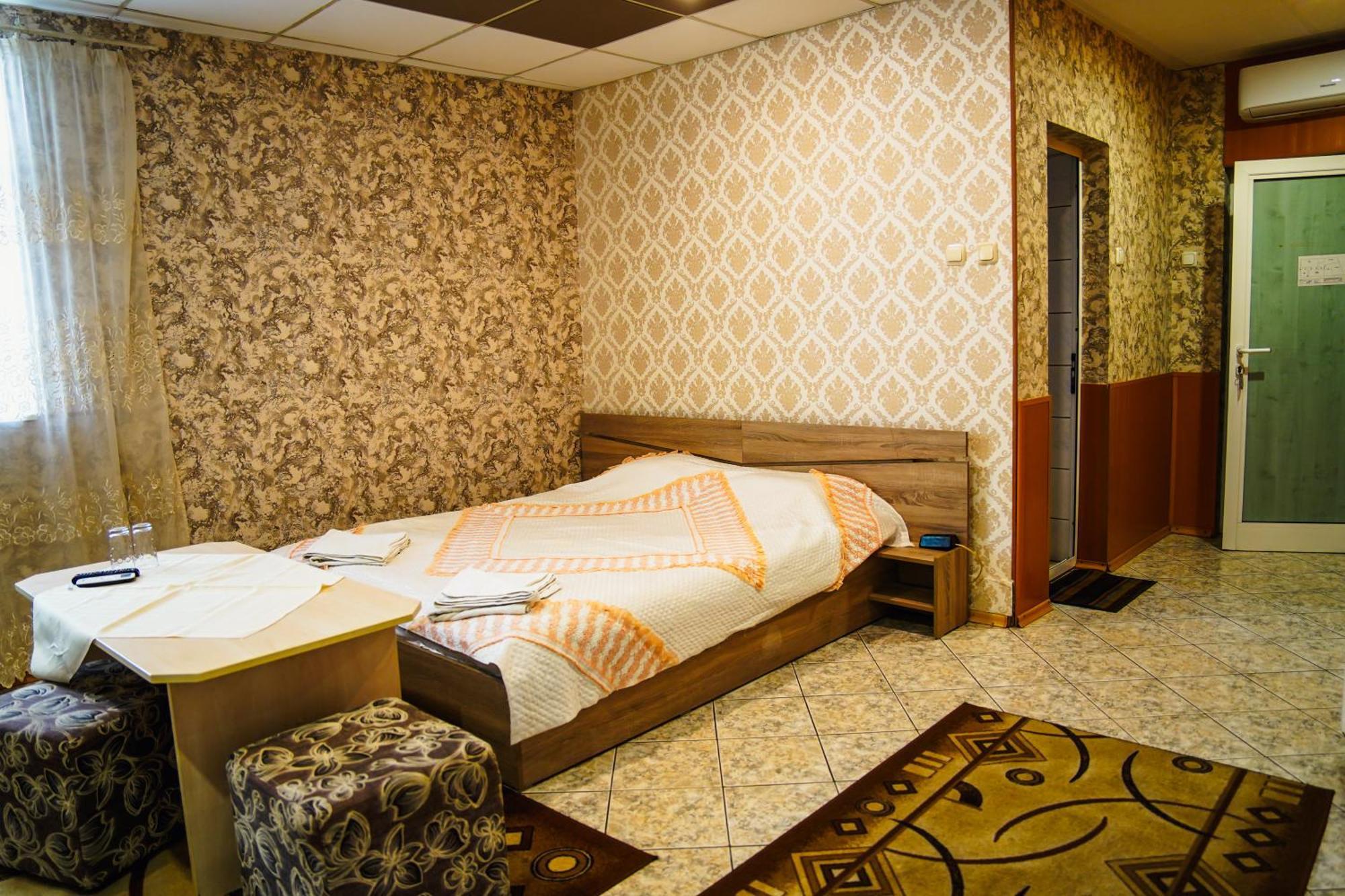 Hotel Rade 1 Vratsa ภายนอก รูปภาพ